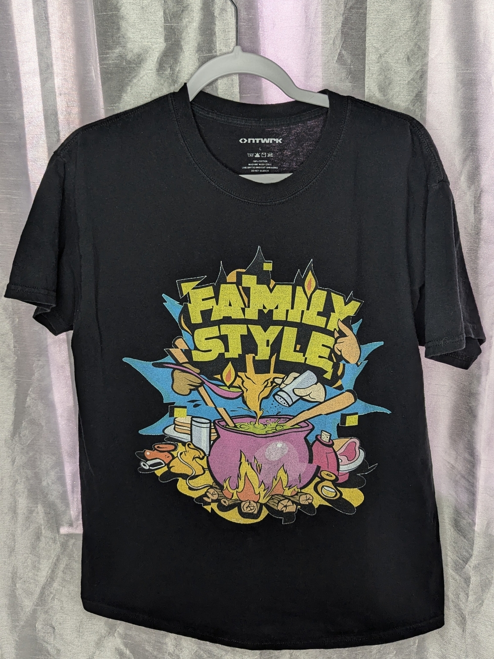 NTWRK Vintage Very Rare Family Style Limited Edition Crew Neck Black Shirt L